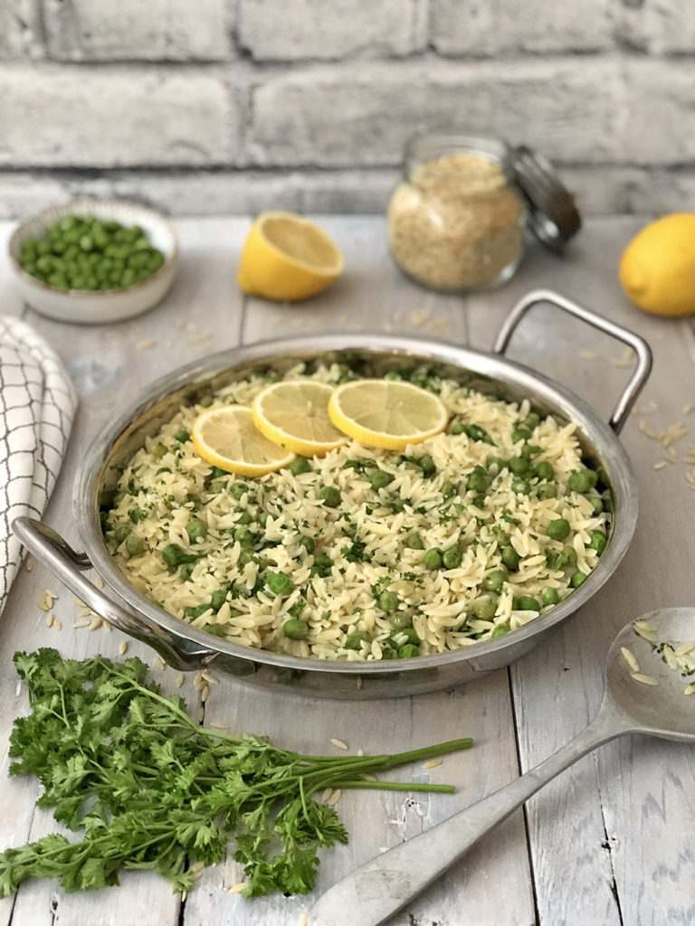 Lemon Garlic Orzo with Peas 