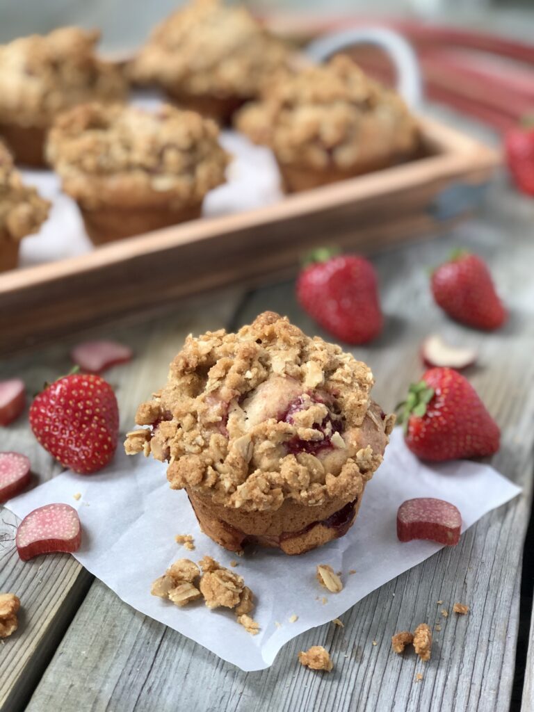 Strawberry Rhubarb Crumble Muffin