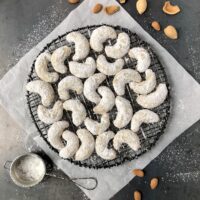 Cookies on round tray