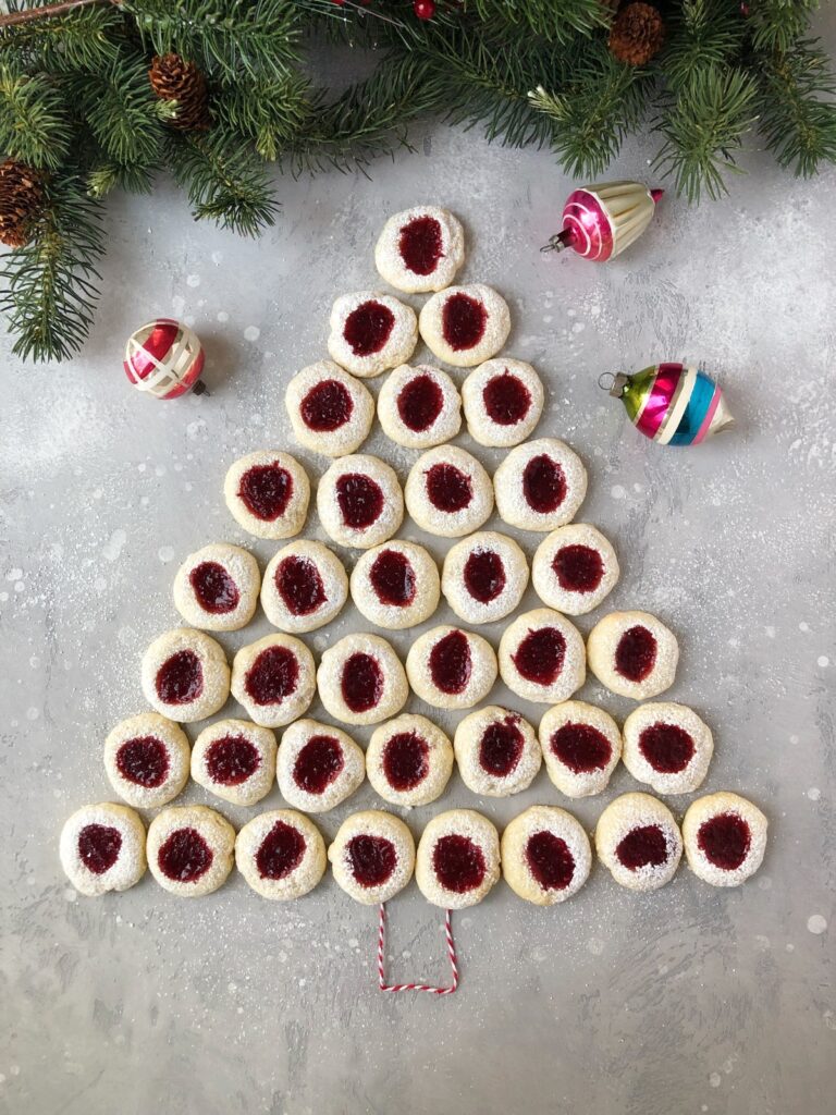 Jammy cookies arranged in a christmas tree formation