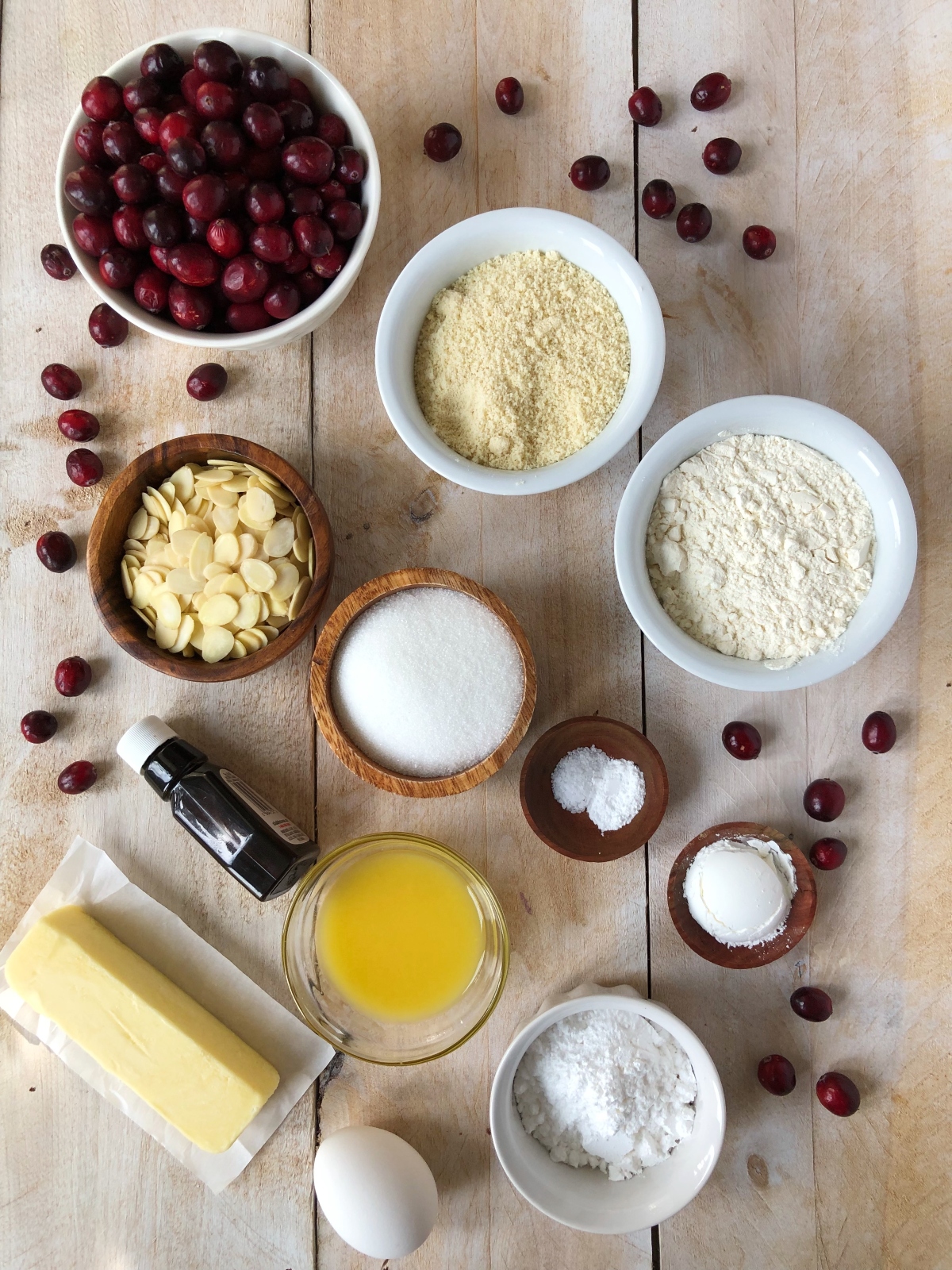 Cranberries, flour, almonds, vanilla, butter, sugar and eggs.